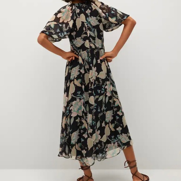 MIDI floral dress. Perfect for summer. Zips up in the back. Not worn - Picture 3 of 8